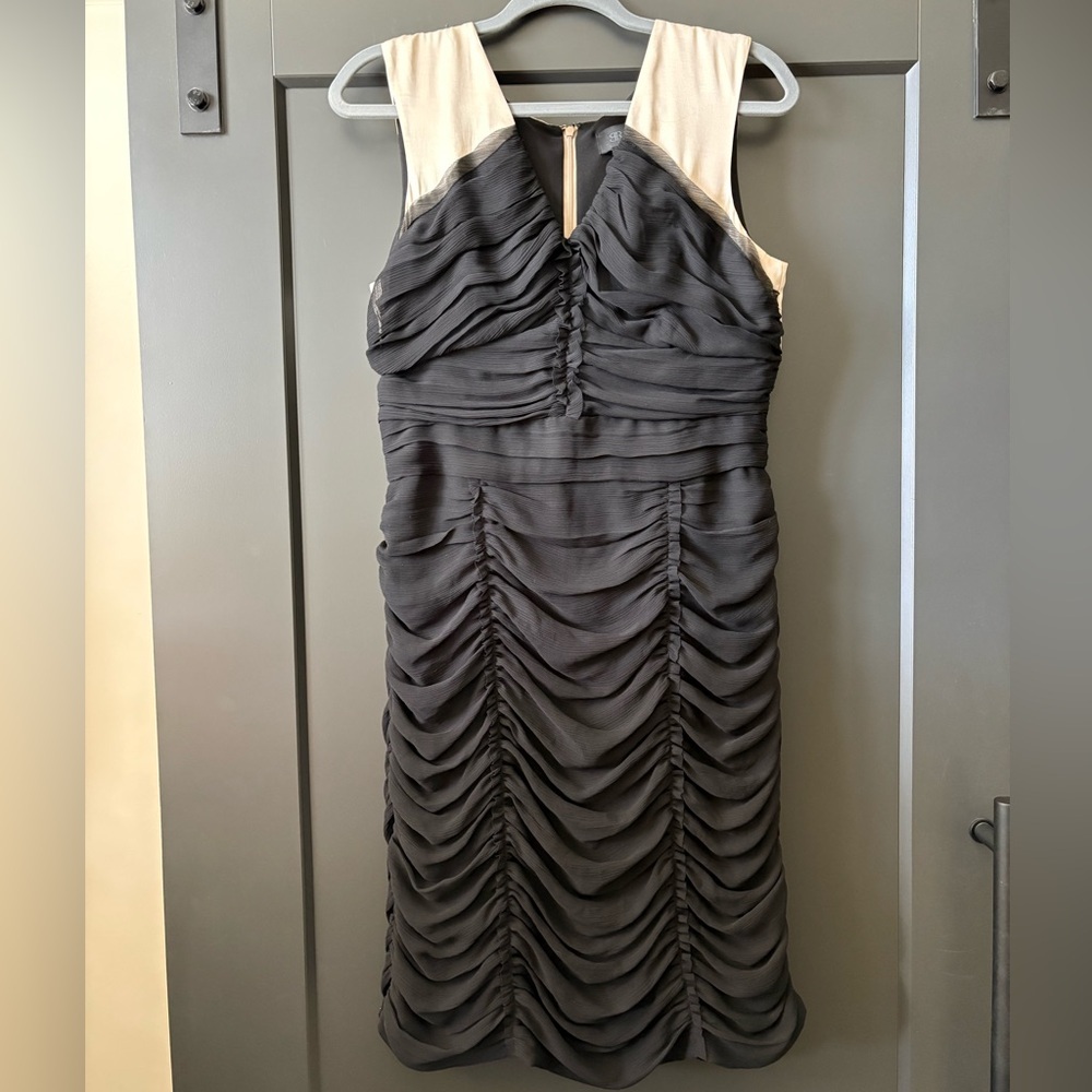 Banana Republic Black and Cream Ruched Midi Dress